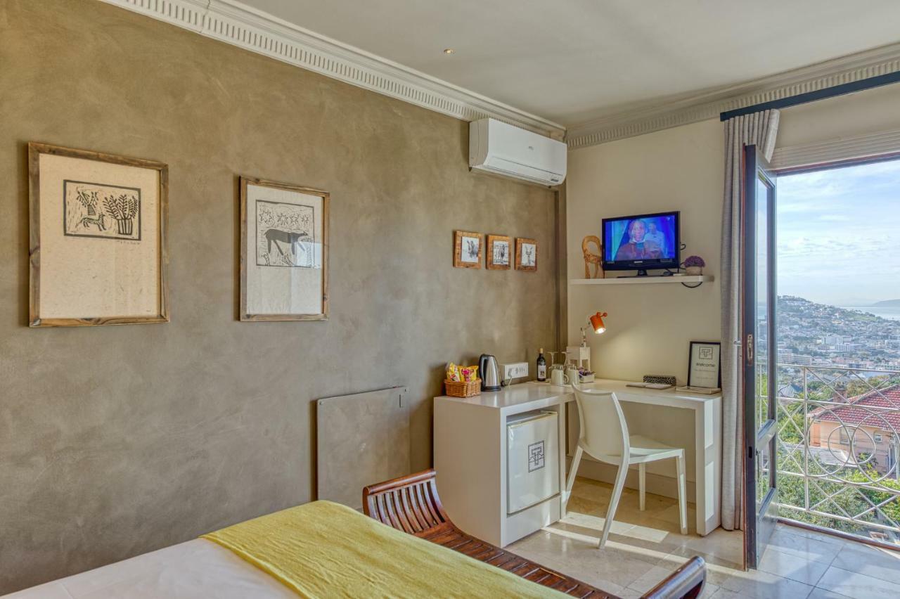 Luxury Double Room with City View