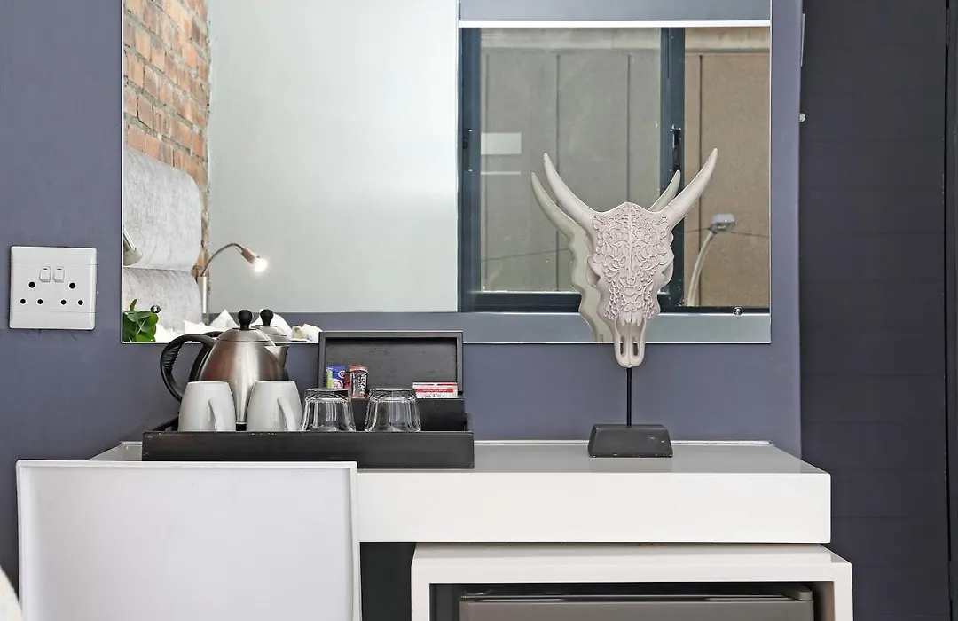 Happy Rhino Hotel-1